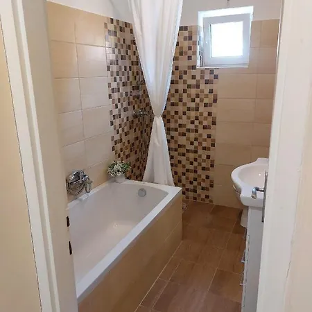 Guest house E-tekergok Haza Bukkzserc